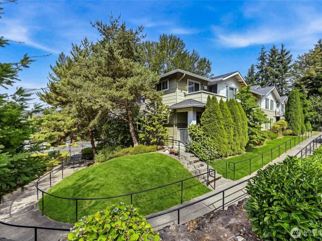 10931 th Avenue NE # 206