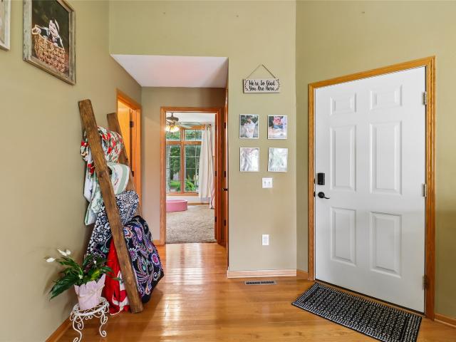 109 3rd Street SE