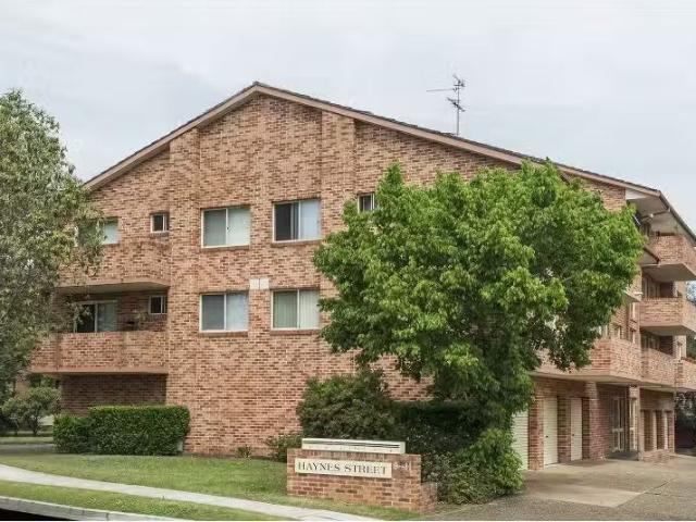 10/9 11 Haynes Street, Penrith Apartment for rent Listed by P.