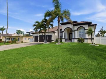 109 16th St, Belleair Beach, FL 33786 | MLS #TB8494