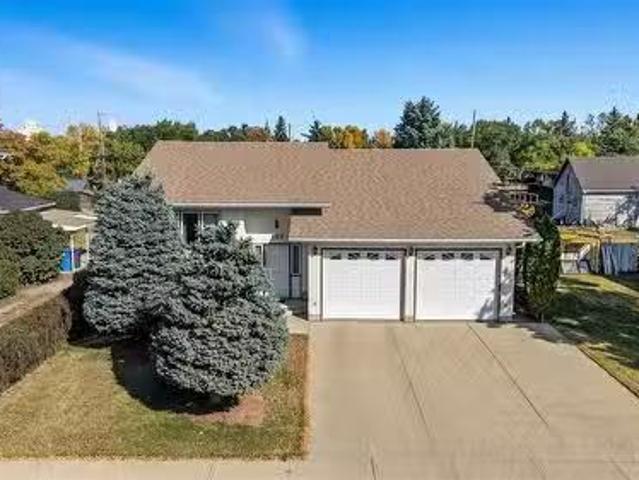 109 1St Avenue E, Gravelbourg, SK, S0H 1X0 house for sale L.