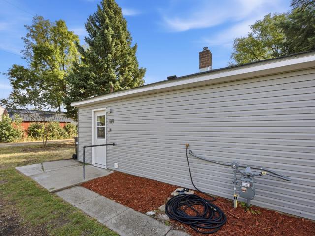 109 2nd Avenue SW
