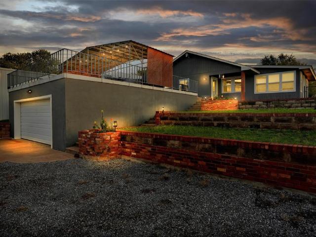 109 Cowan Avenue