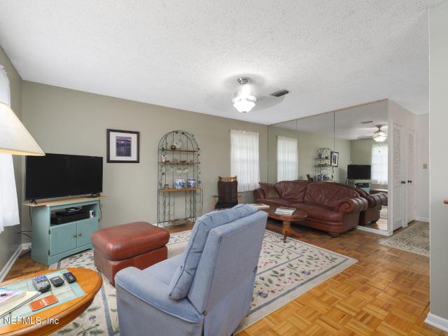 109 Cody Dr, Satsuma, FL 32189 | MLS #2149