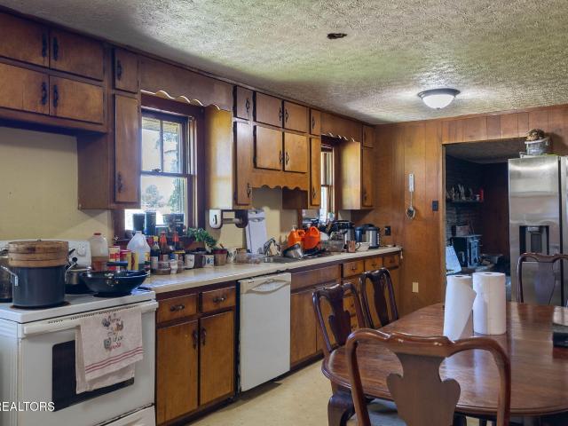 109 Camp Howard Rd