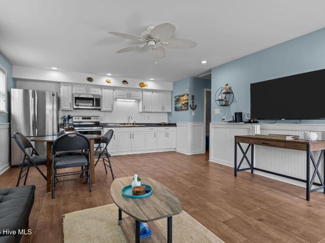 109 Cedar Lane # 9