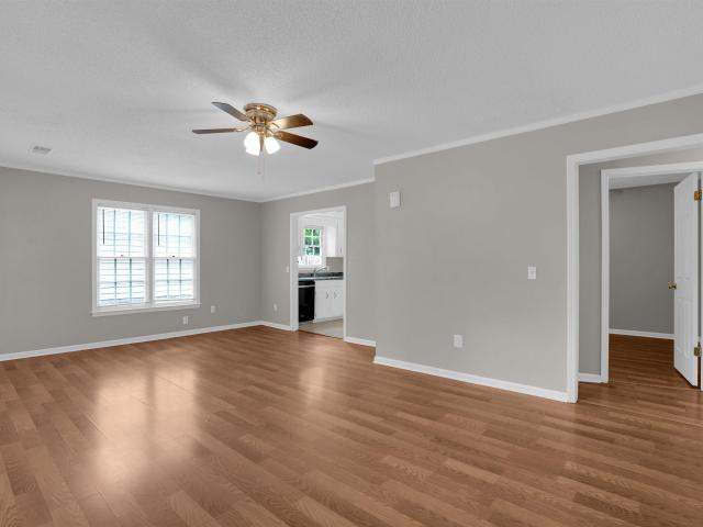 109 Crossthorn Road