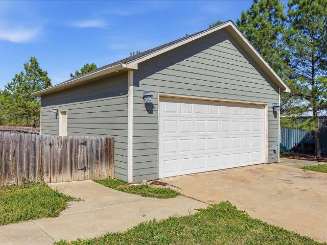 109 Bonham Ln