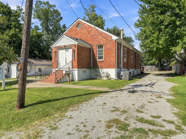 109 Berry Ave