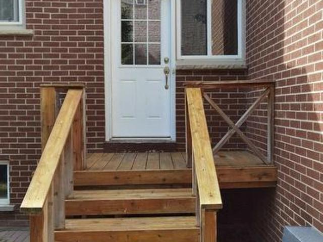 109 Brookside Road S, Richmond Hill, ON, L4C 0J6 house for lease | Listing ID N13778 | Royal LePage