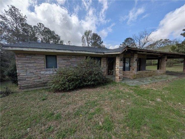 109 Brown St, Tuskegee, AL 36083