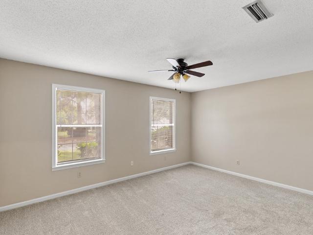 109 Burlington Ct