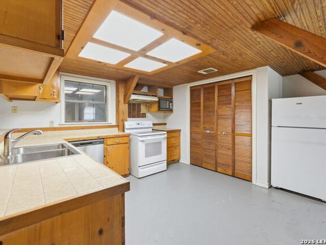 109 Glenn Oaks Dr