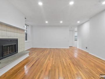 109 Grand Avenue # 1A