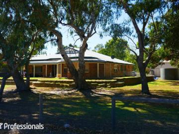 109 Doley RoadByford WA 6122, Australia