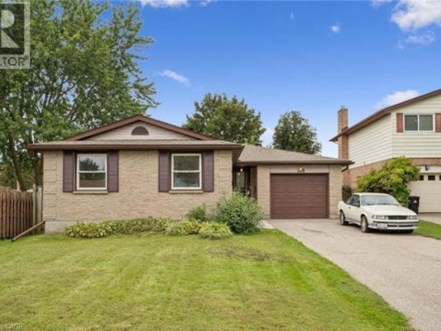 109 Deerberry Place, Waterloo, ON, N2V 1G2 house for sale | Listing ID 40859 | Royal LePage