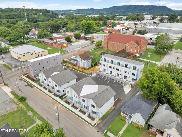 109 E Oldham Ave 103