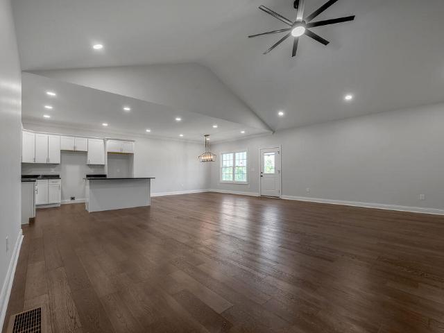 109 Linzi Way