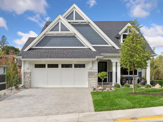 109 Minnetonka Avenue S