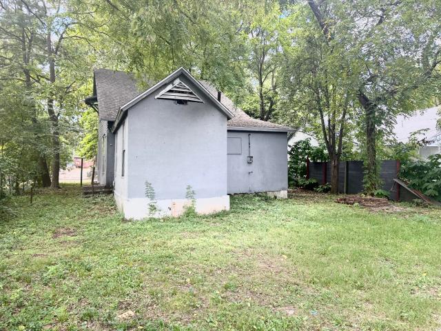 109 N Jackson Avenue