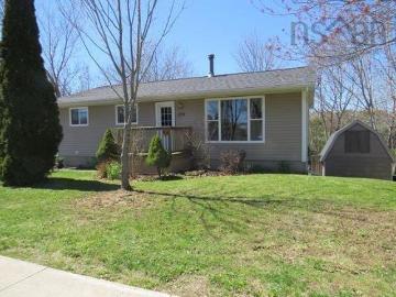 109 Smokey Drive, Lower Sackville, NS, B4C 3B5 house for sale | Listing ID 202610 | Royal LePage