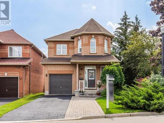 109 Peachwood Crescent, Hamilton, ON, L8E 5Z7 house for sale | Listing ID X13862 | Royal LePage