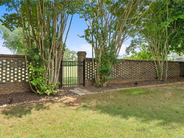 109 Prestwick Court