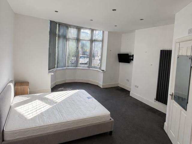 109 Princes Avenue, Hull HU5 1 bed in a house share to rent £600 pcm £138 pw