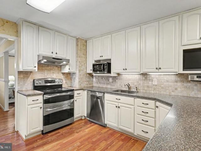 109 W Thomson Drive