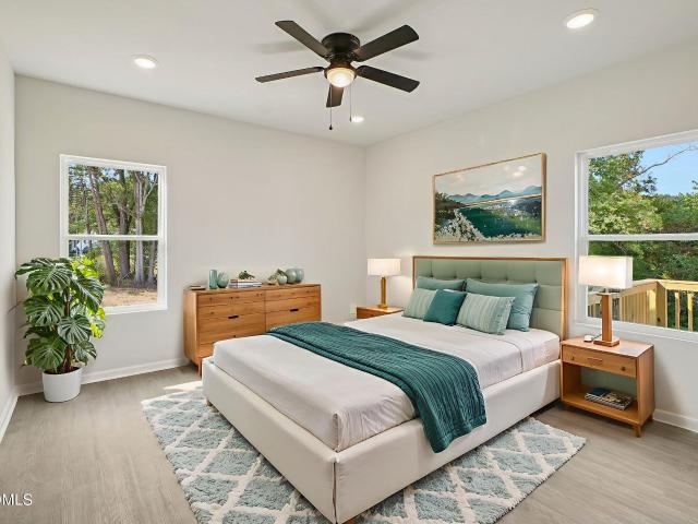109 W Old Glencoe Road