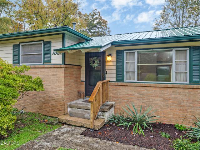 109 Wakefield Rd