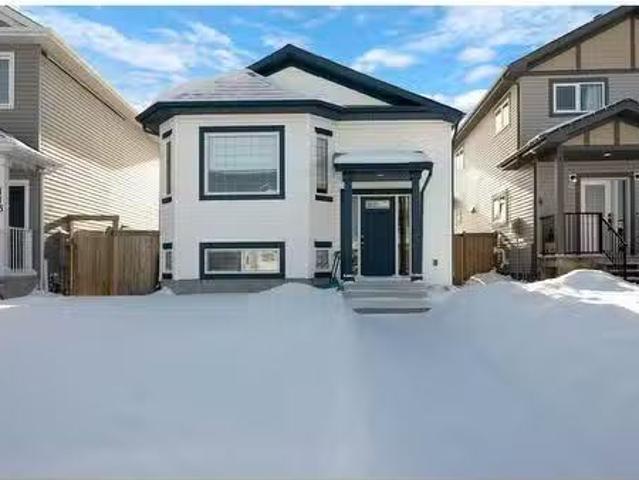 109 Warren Road, Fort Mcmurray, AB, T9H 5H3 house for sale.