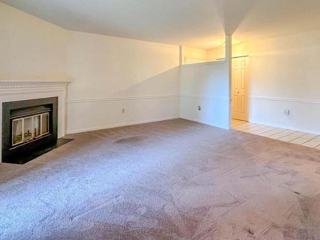 109 Valley Greene Cr