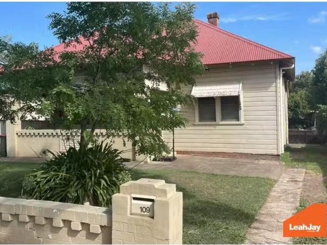 109 Victoria Street, East Maitland House for rent Listed by L.