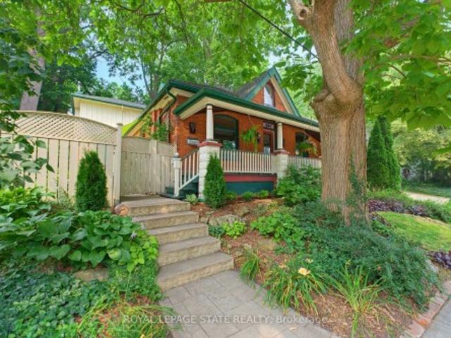 109 Victoria Street, Hamilton, ON, L9H 2C1 house for sale | Listing ID X13597 | Royal LePage