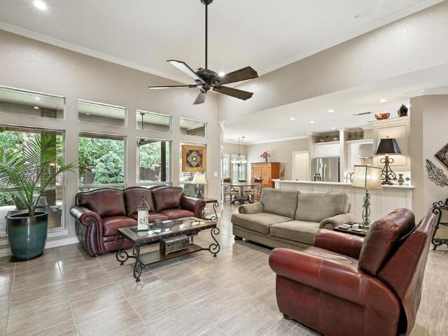 109 Visalia Lane