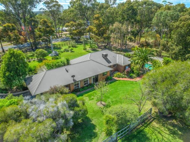 10.9 Acres Renovated home Pool Shedding