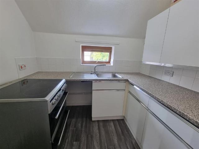 10 11 Market Place, Coleford