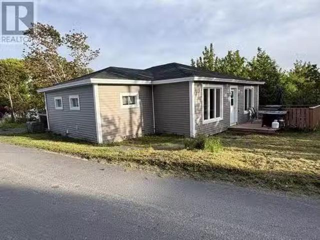 10 12 Pinch Road, Upper Island Cove, NL, A0A 4E0 house for s.