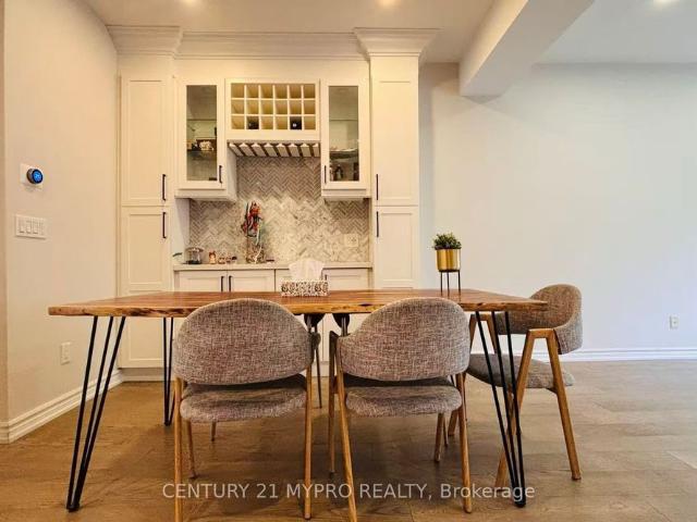 10 15 St Moritz Way, Markham