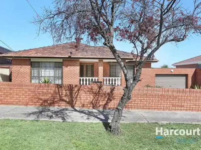 10 Tamara Court, Thomastown, VIC 3074 House for Rent