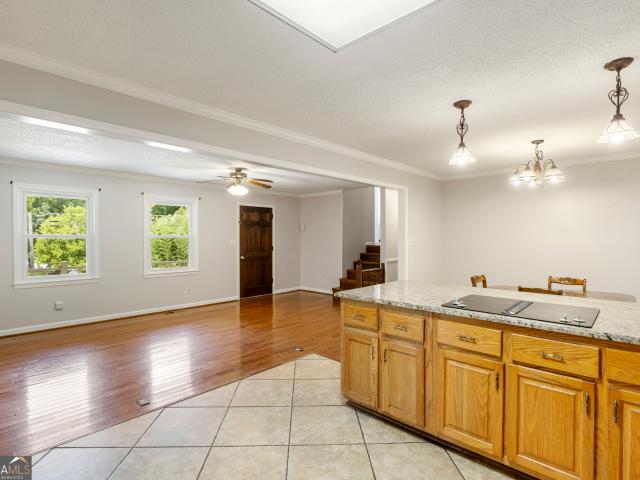 10 Thrushwood Road NE