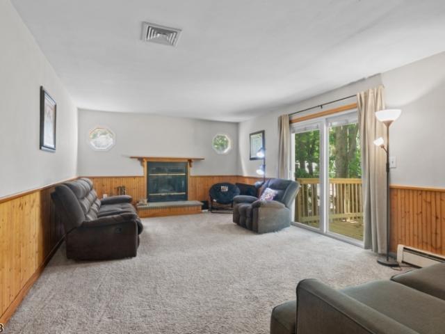10 Tice Rd