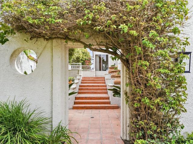10 Toulon, Laguna Niguel, CA 92677 | MLS #OC26144