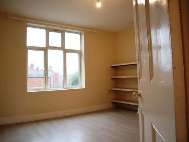10 Upperton Road, Leicester LE3 2 bed apartment to rent £850 pcm £196 pw