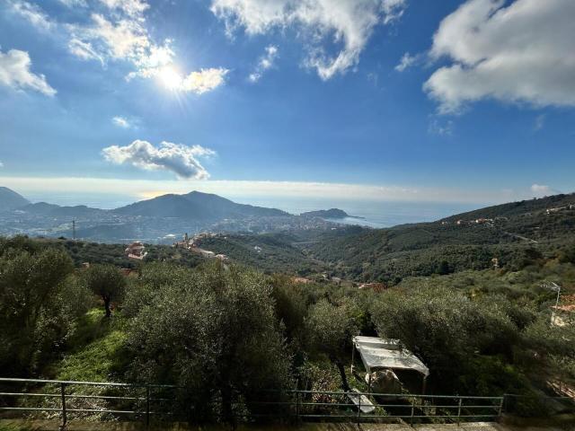 Villa Cascine di Sopra 10 vani 240mq