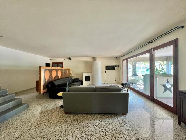 10 vani 341mq