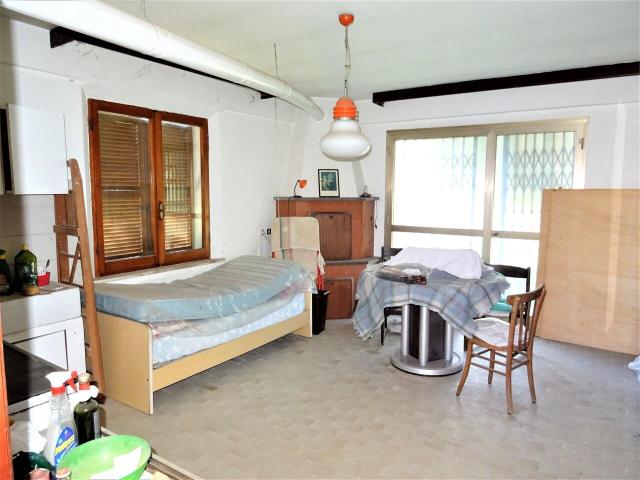 10 vani 330mq