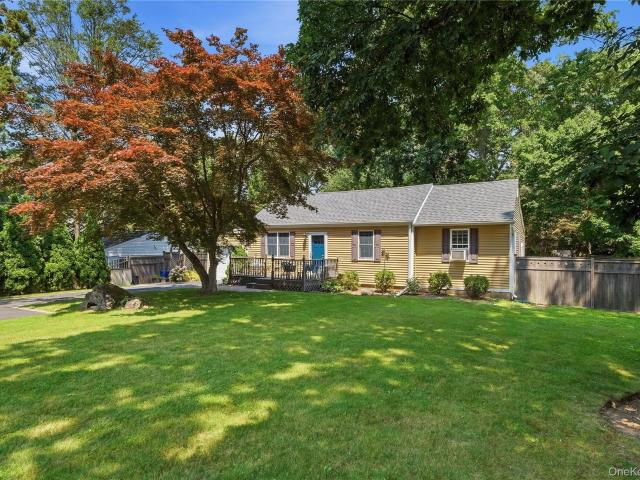 10 Valleywood Drive
