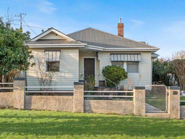 10 WADE STREET